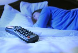La luz de aparatos electrónicos interfiere con nuestros ciclos del sueño