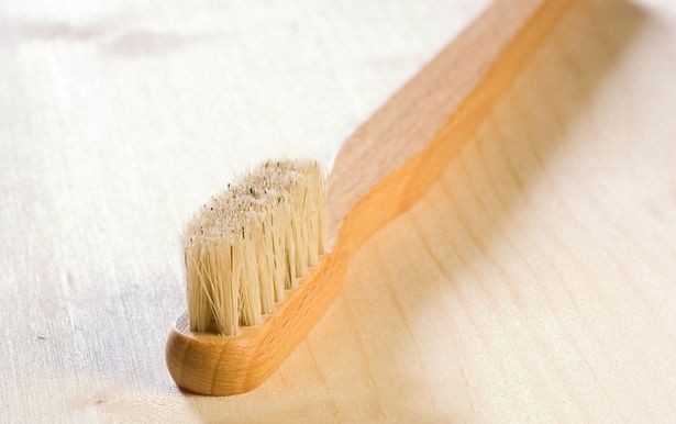 Alternativas naturales a los dentífricos comerciales