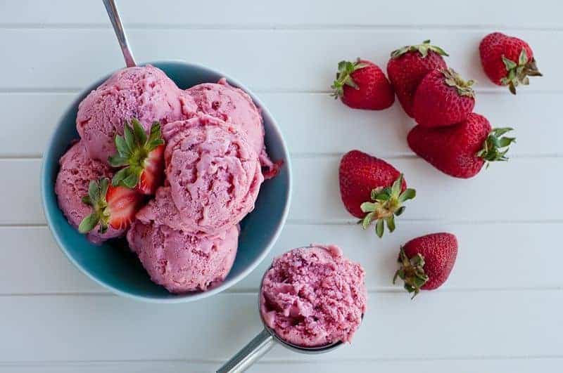 Receta: Helado de Fresa (sin lácteos, sin azúcar refinado)