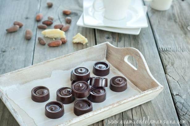 Bombones de chocolate negro casero