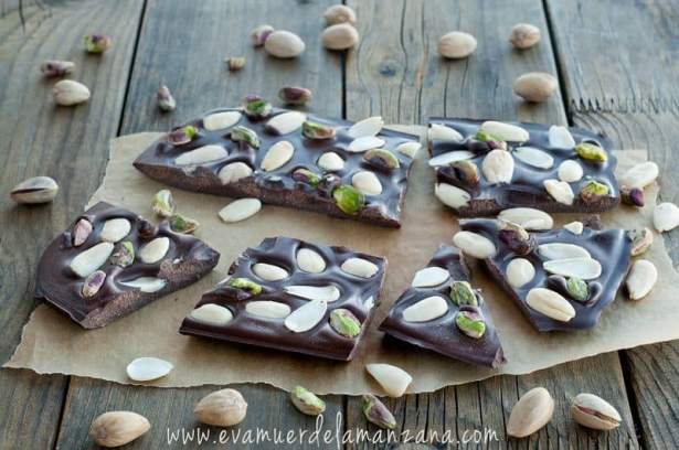 Cómo hacer chocolate negro en casa