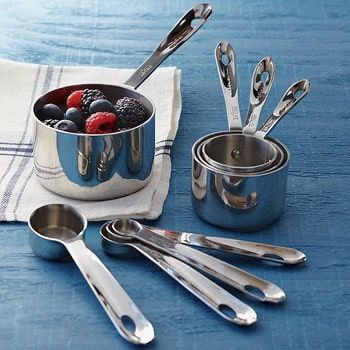 Tazas y cucharas medidoras